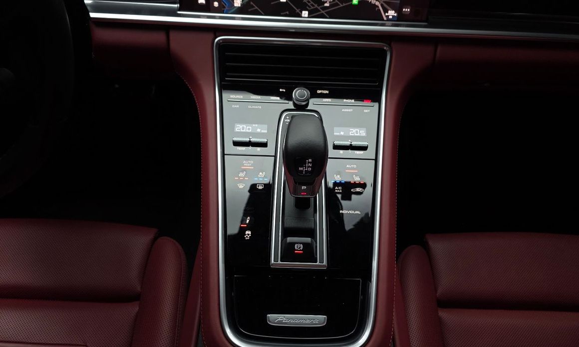 Porsche Panamera 2023