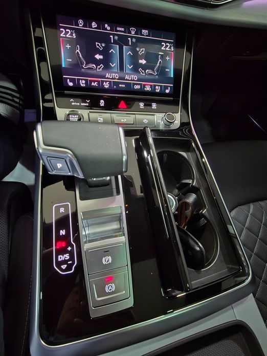 Audi Q8 2025