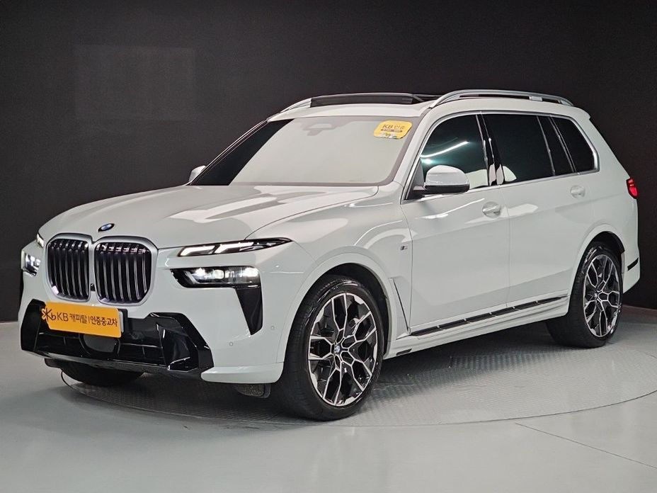BMW X7 2025