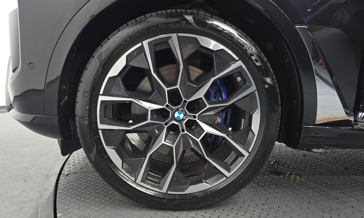 BMW X7 2025