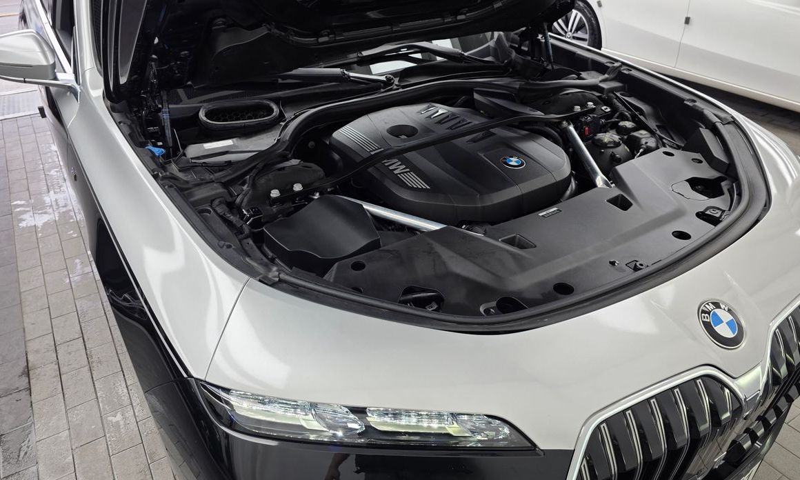 BMW 7-Series 2023