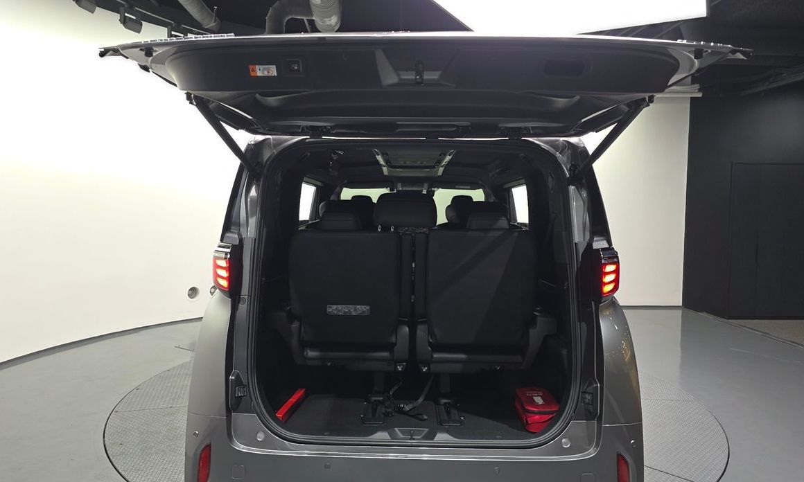 Toyota Alphard 2025