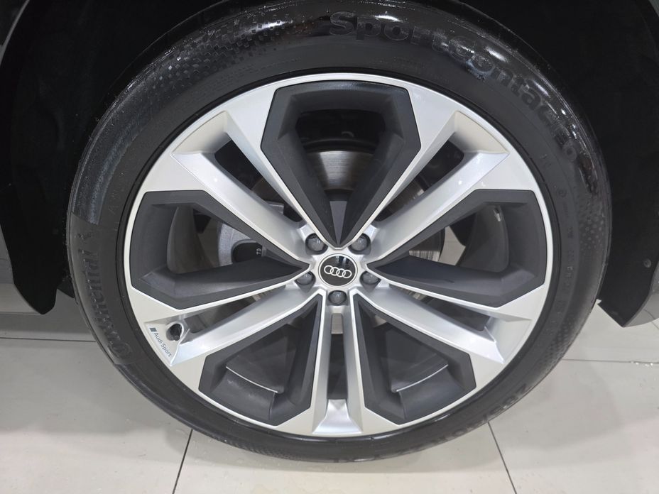 Audi Q8 2025