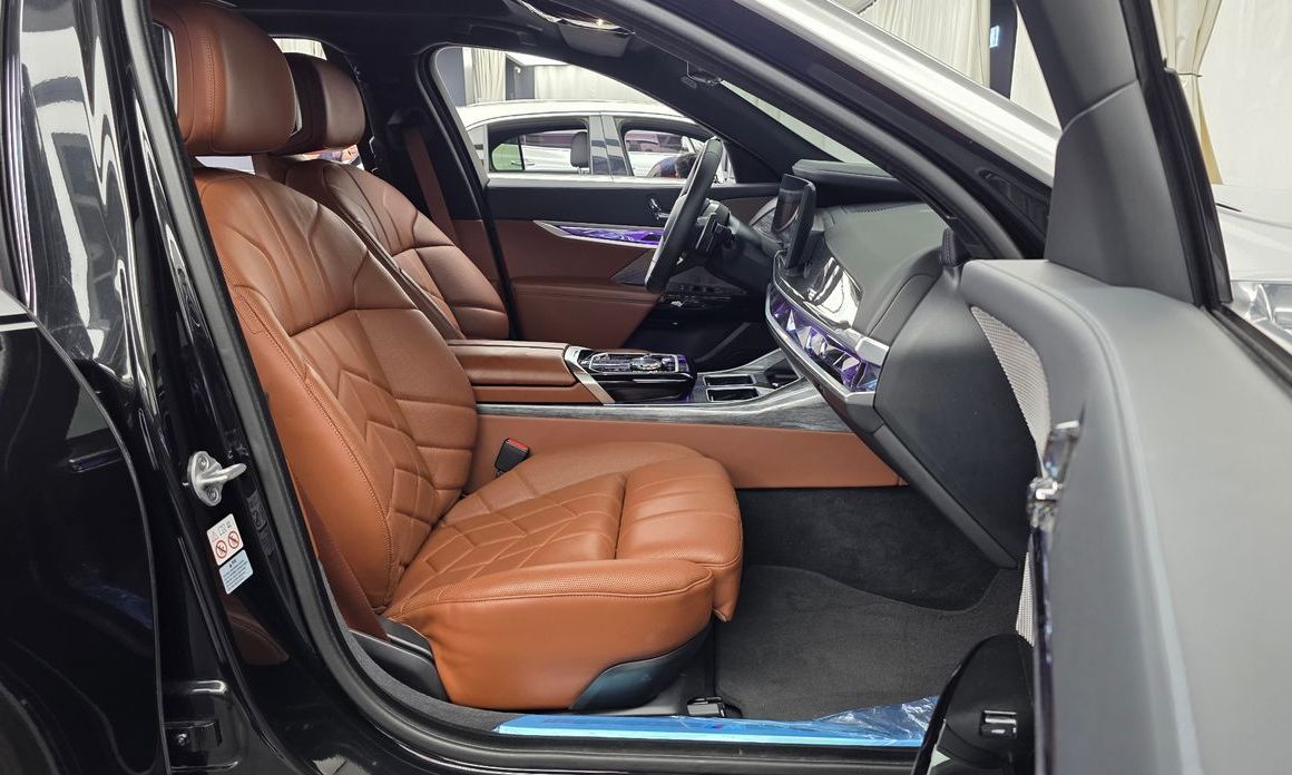 BMW 7-Series 2023