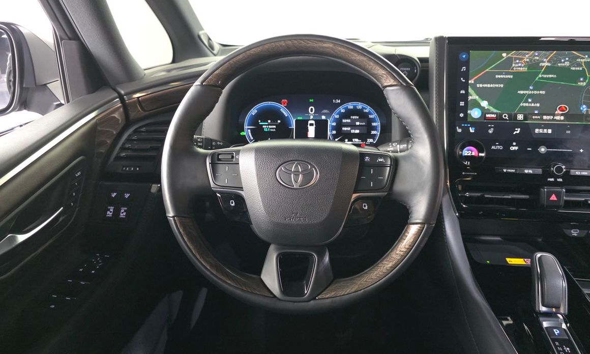 Toyota Alphard 2025