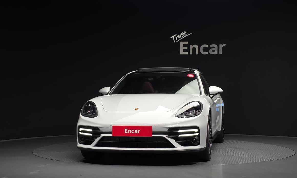 Porsche Panamera 2023