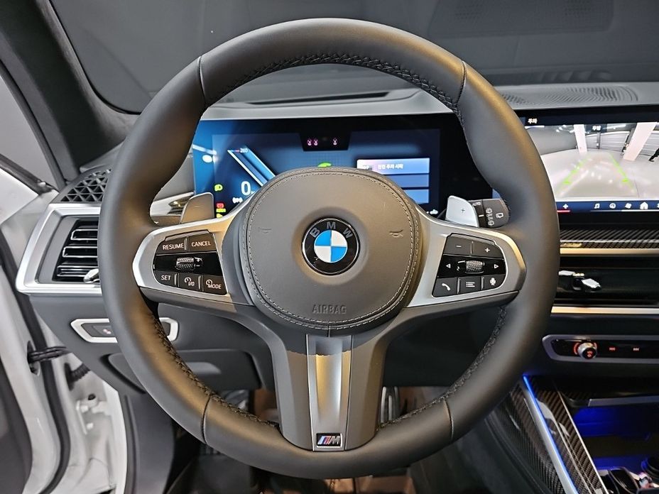BMW X7 2025