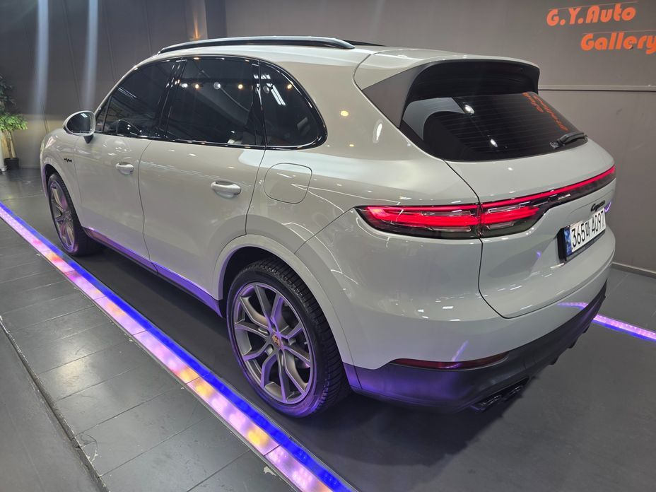 Porsche Cayenne 2023