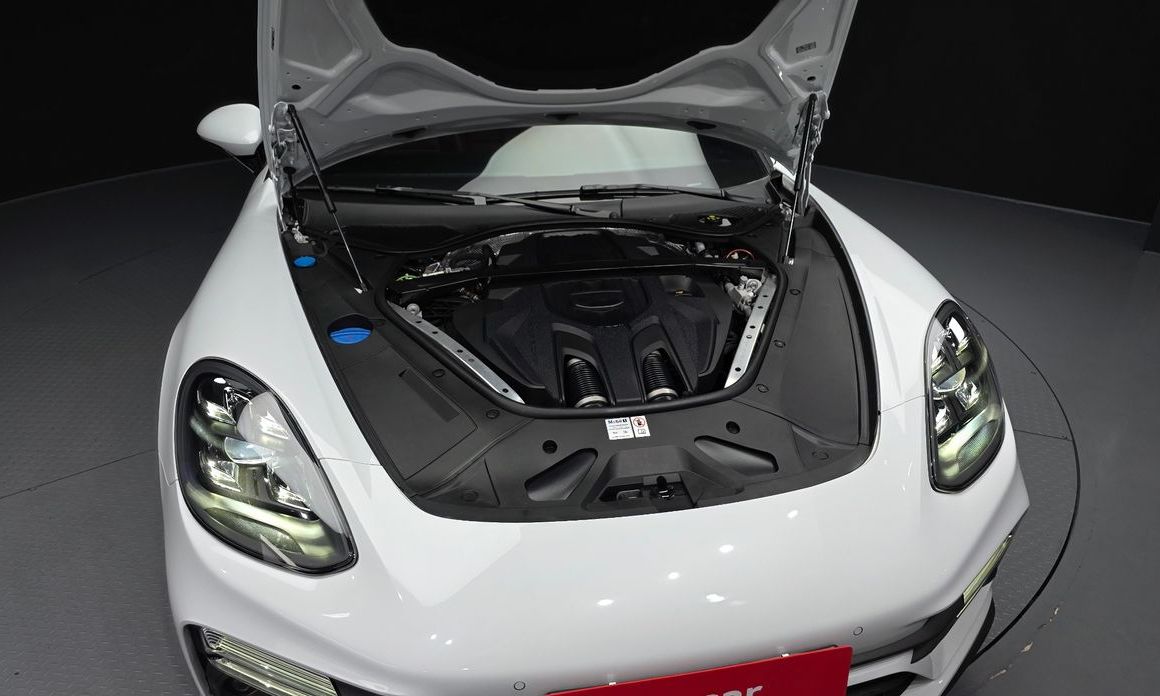 Porsche Panamera 2023