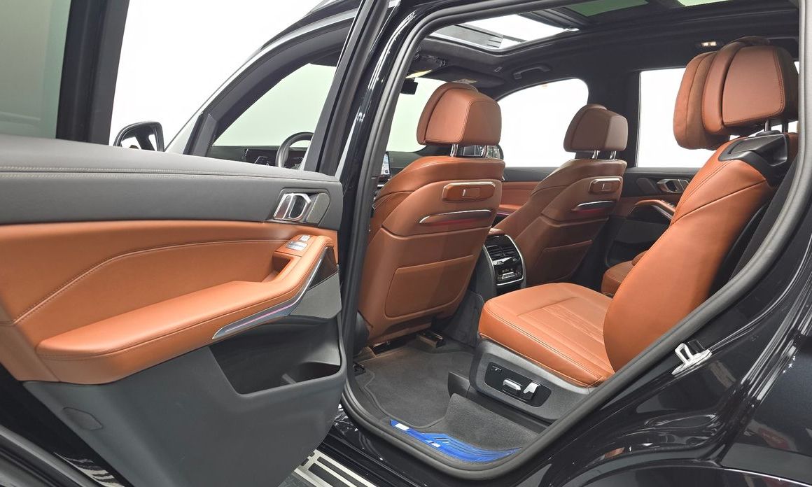 BMW X7 2025