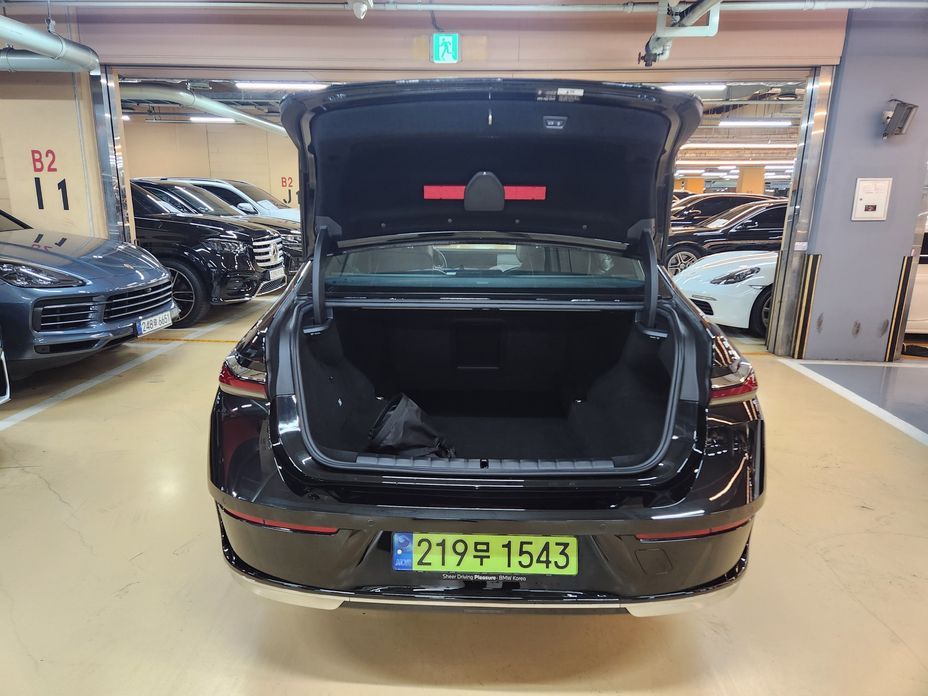 BMW 7-Series 2024