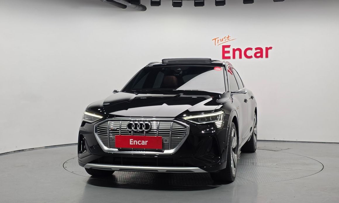 Audi e-tron 2023