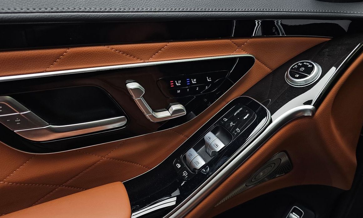 Mercedes-Benz S-Class 2024