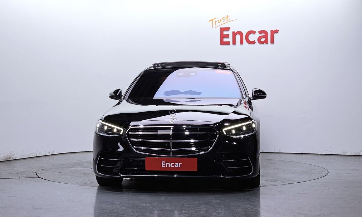 Mercedes-Benz S-Class 2024