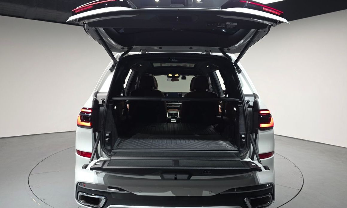 BMW X7 2025