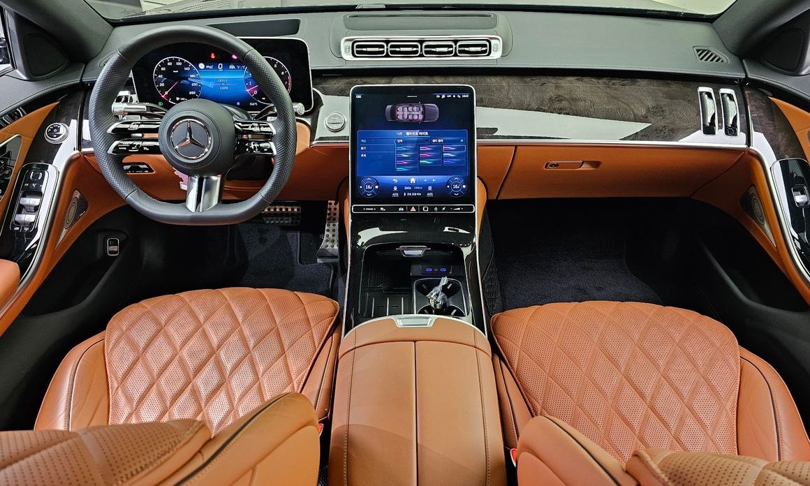 Mercedes-Benz S-Class 2024