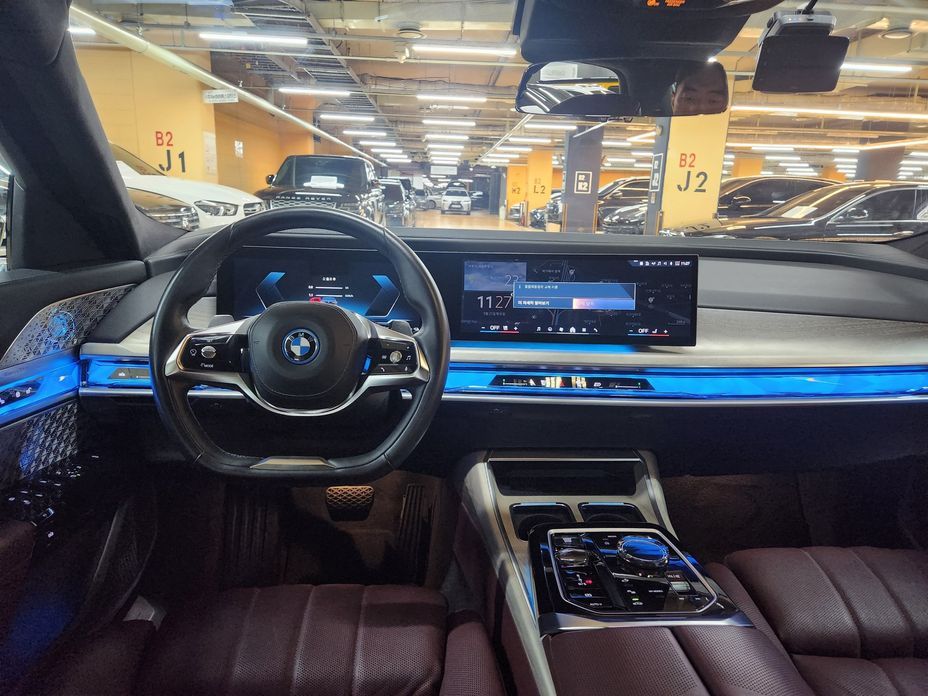 BMW 7-Series 2024