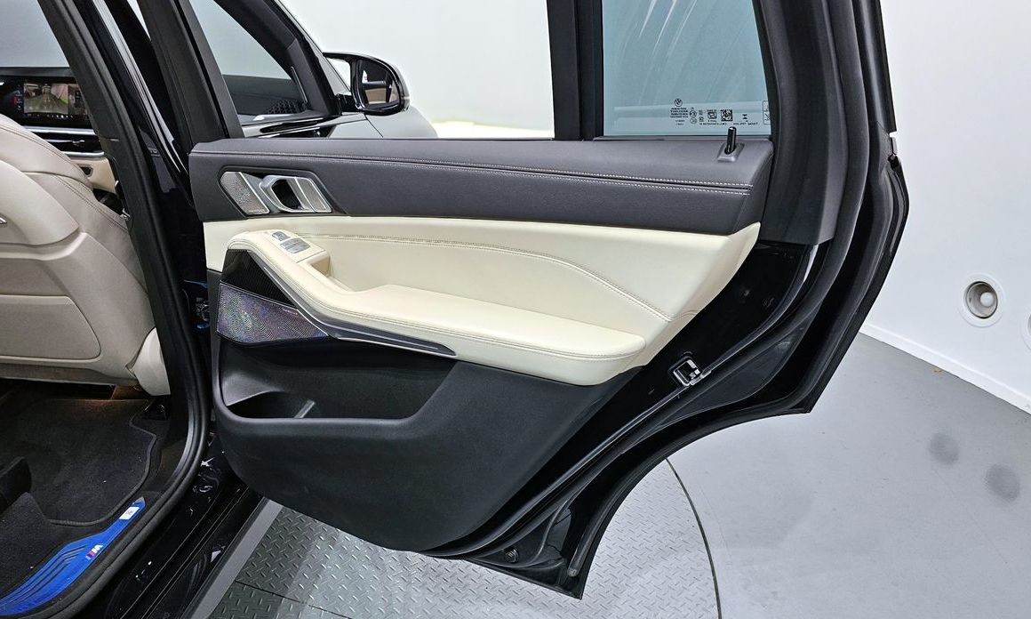 BMW X7 2025