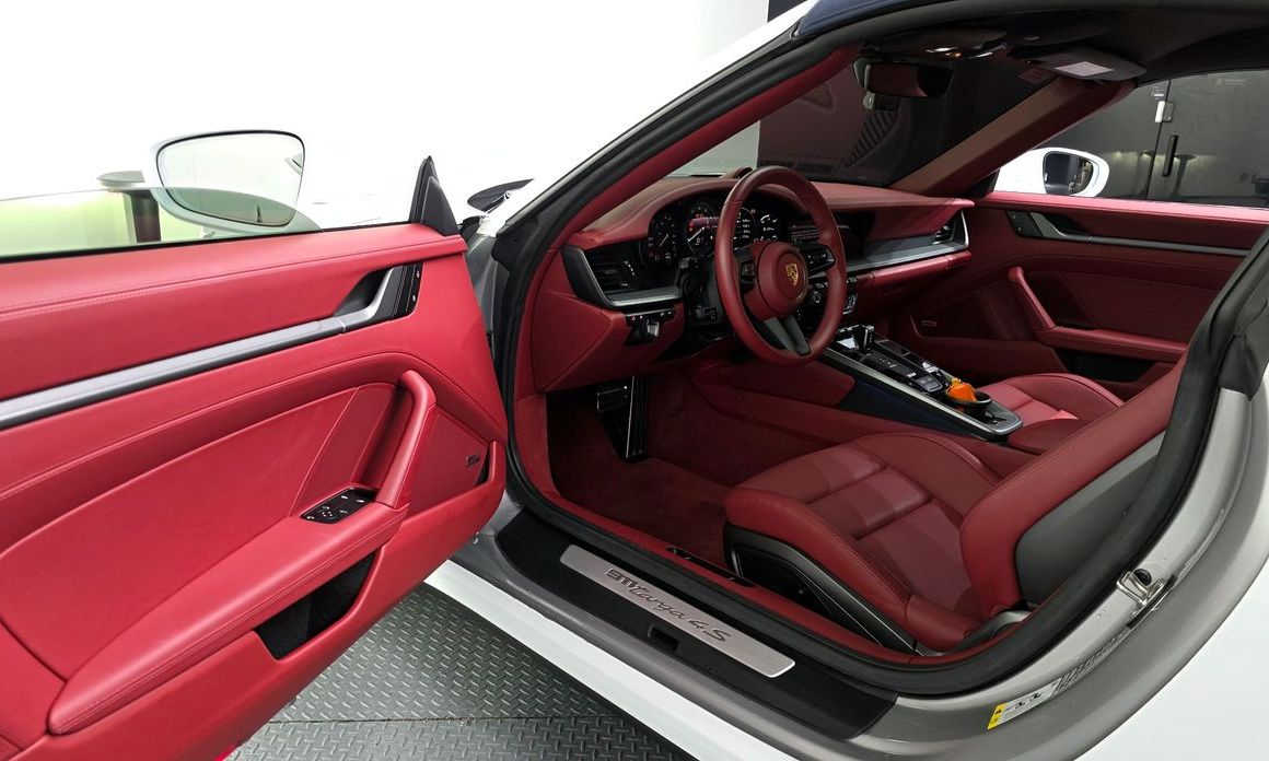 Porsche 911 2024