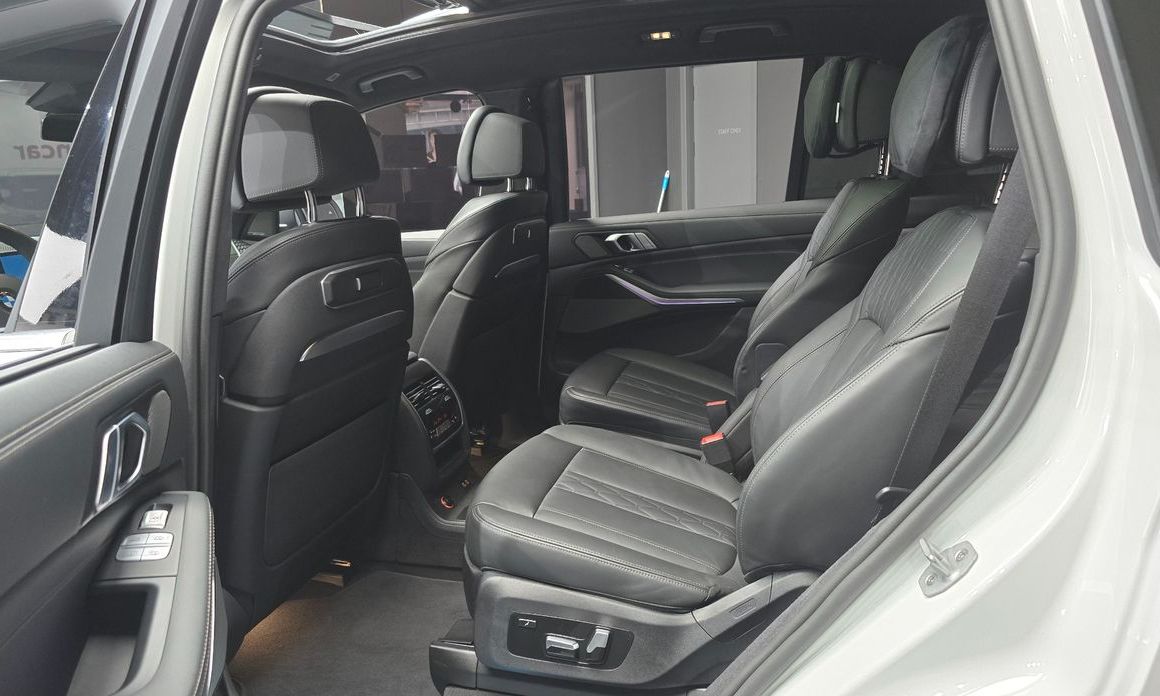 BMW X7 2025
