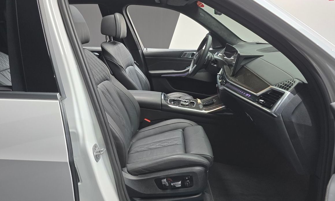 BMW X7 2025