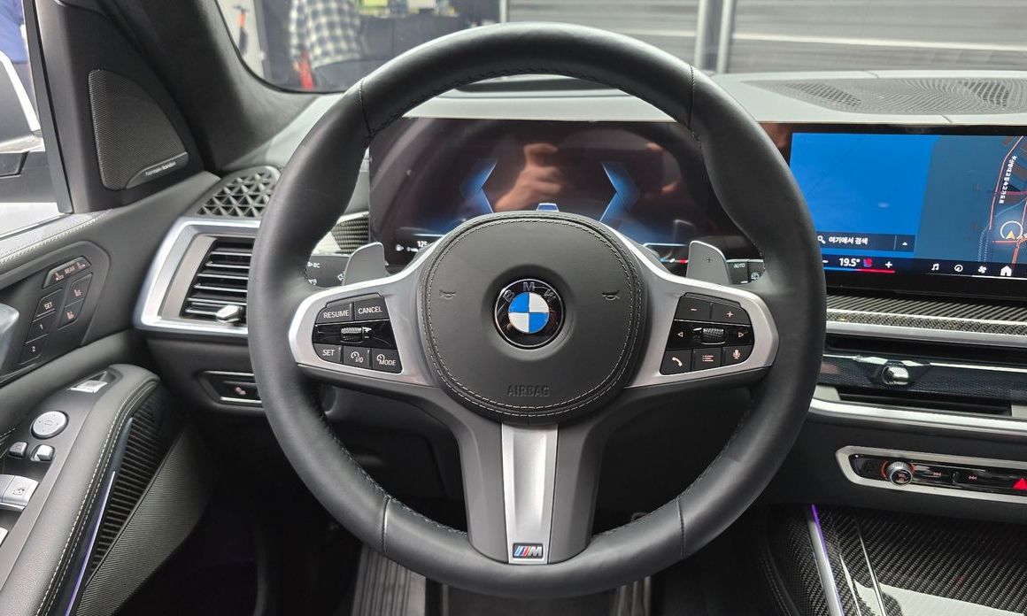 BMW X7 2025