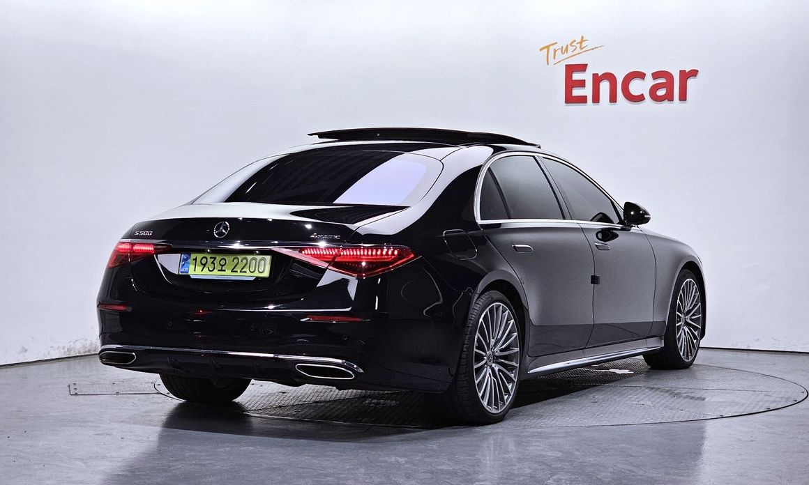 Mercedes-Benz S-Class 2024