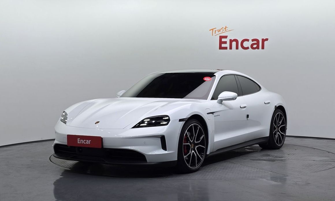 Porsche Taycan 2025