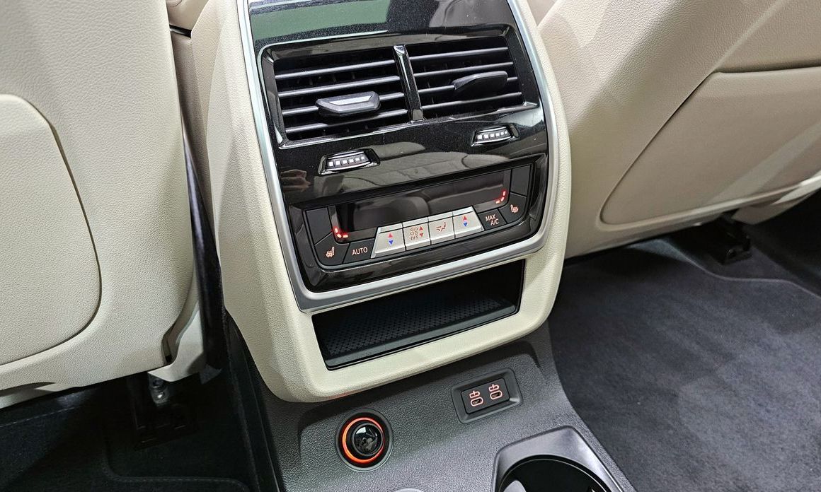 BMW X7 2025