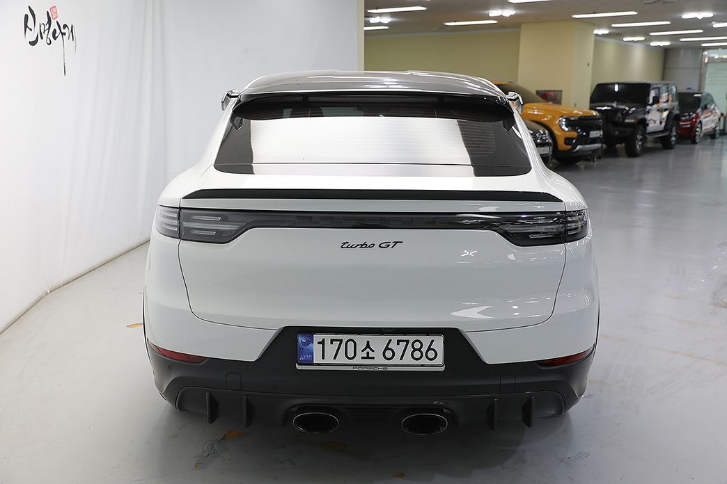 Porsche Cayenne 2023