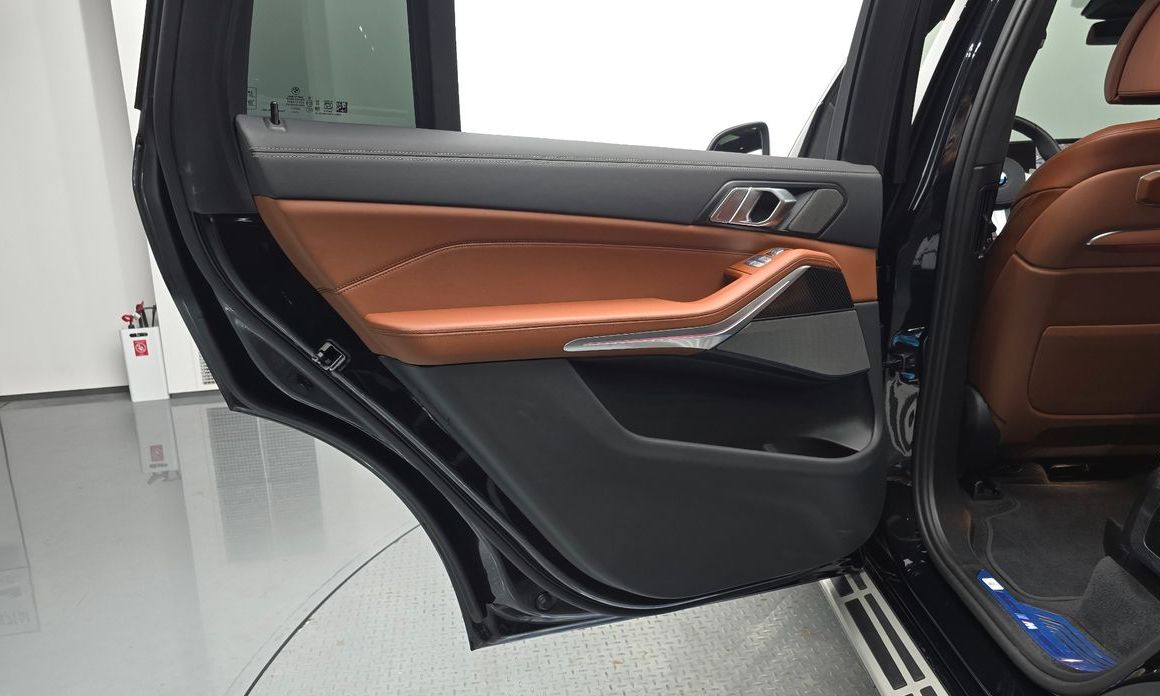 BMW X7 2025