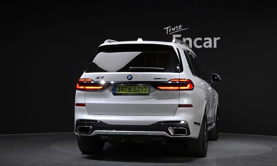 BMW X7 2025