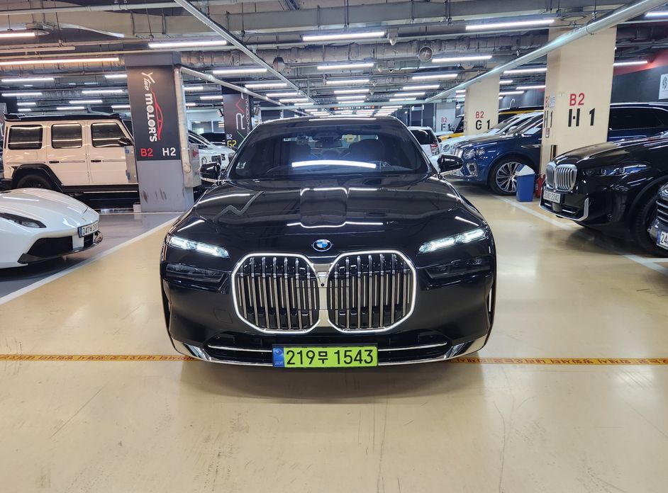 BMW 7-Series 2024