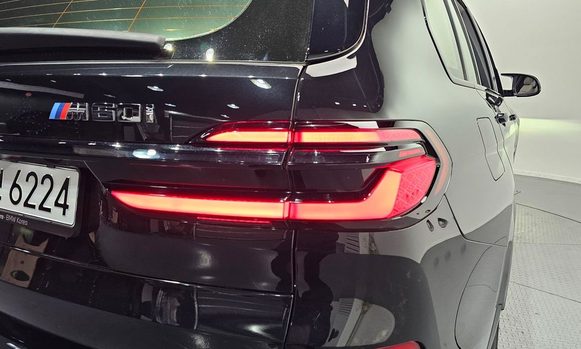 BMW X7 2025