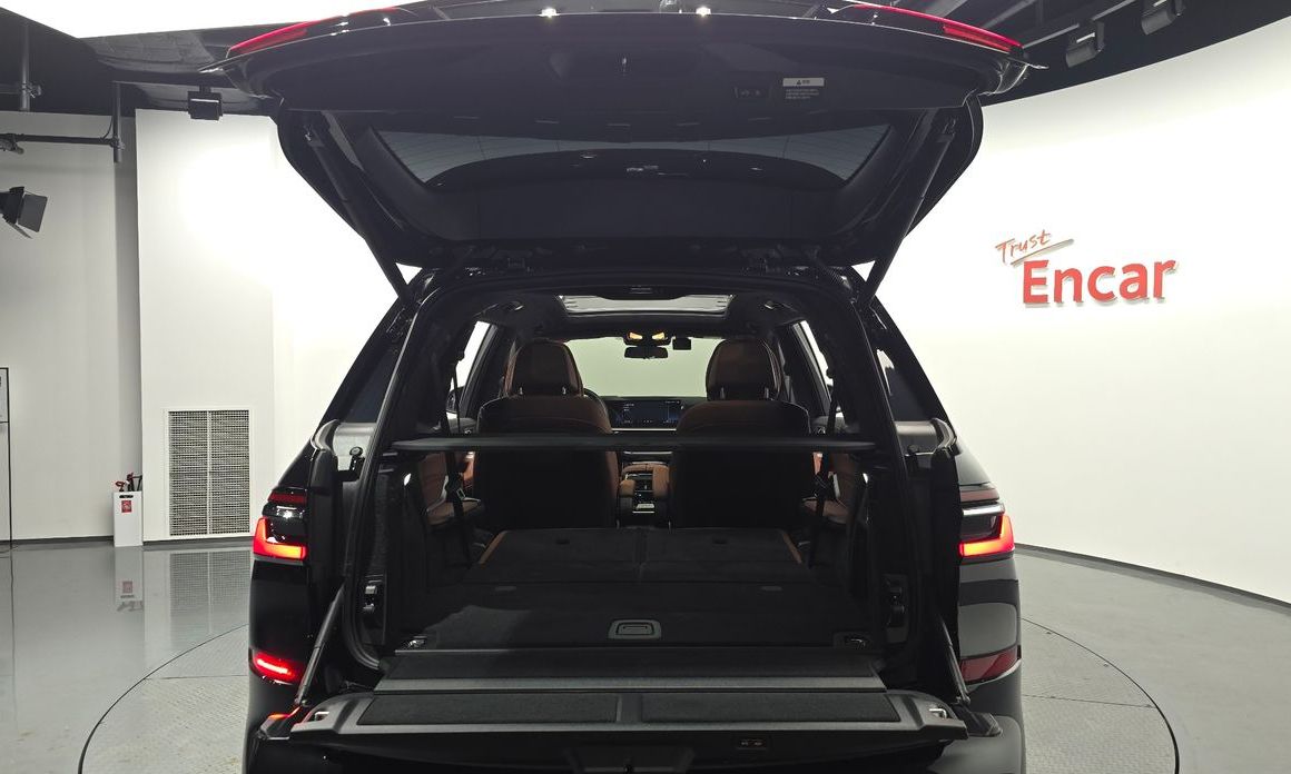BMW X7 2025
