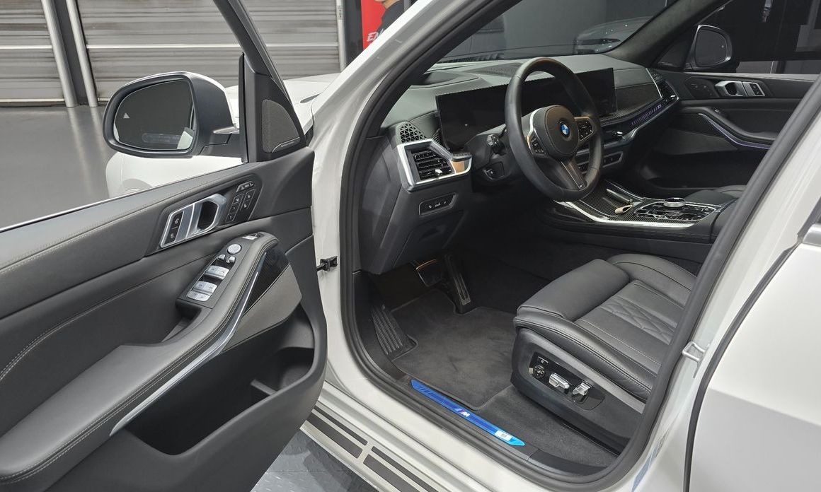 BMW X7 2025