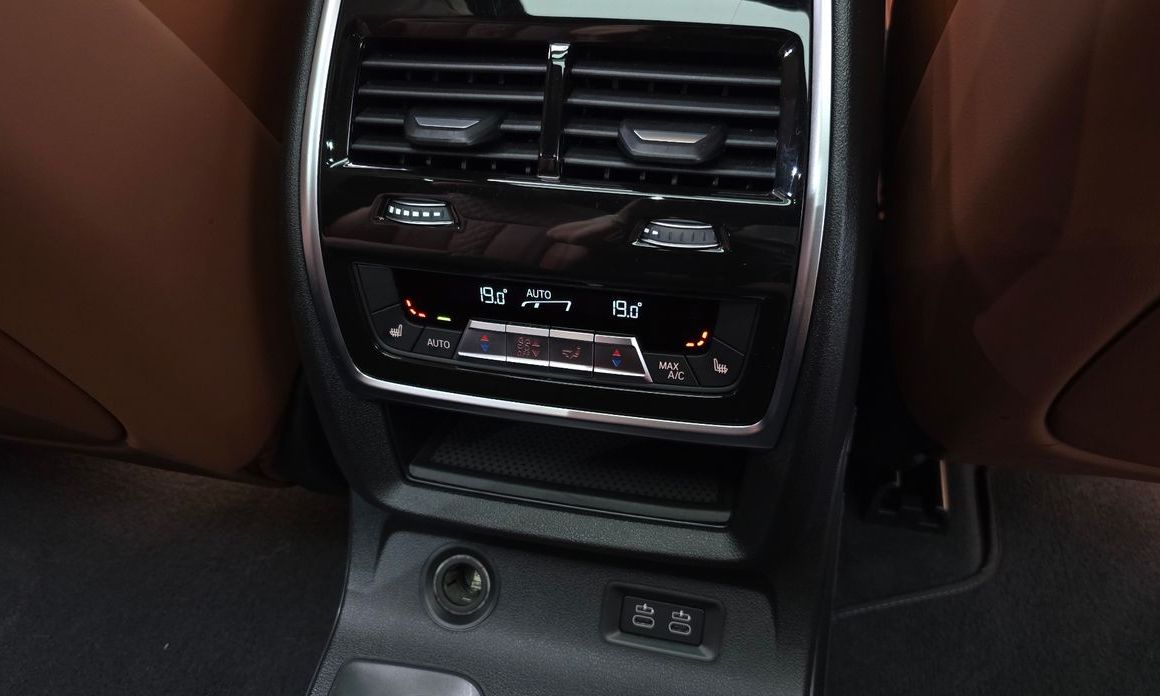 BMW X7 2025