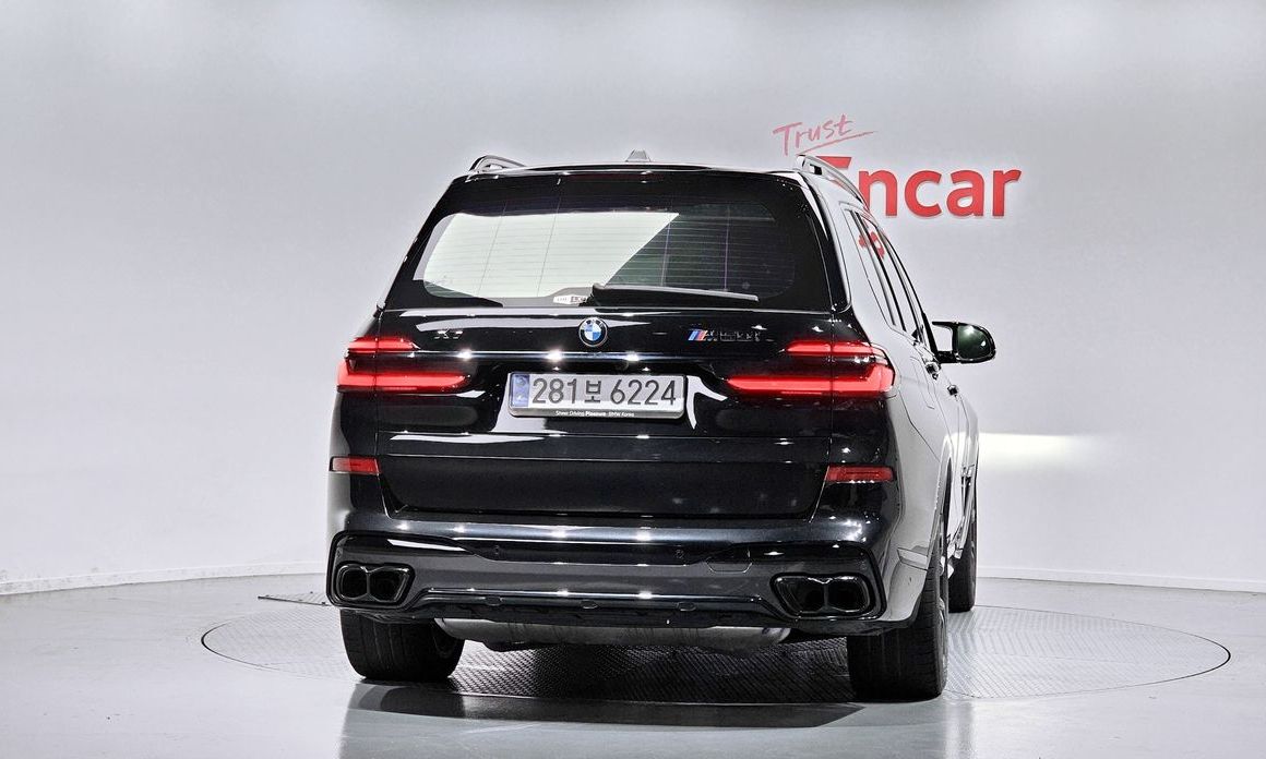 BMW X7 2025