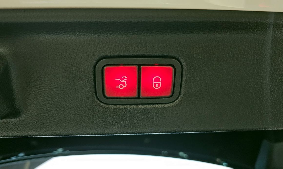 Mercedes-Benz S-Class 2023