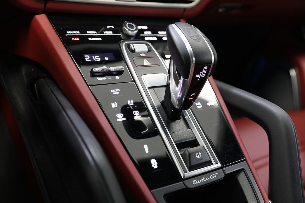 Porsche Cayenne 2023