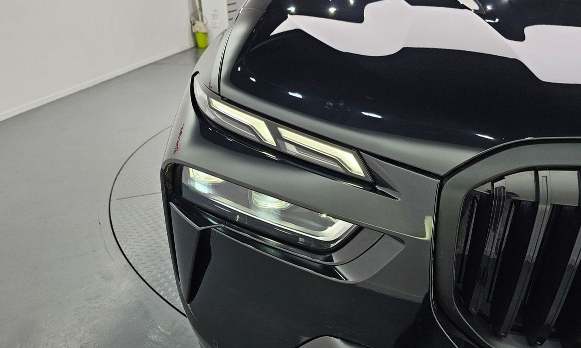 BMW X7 2025