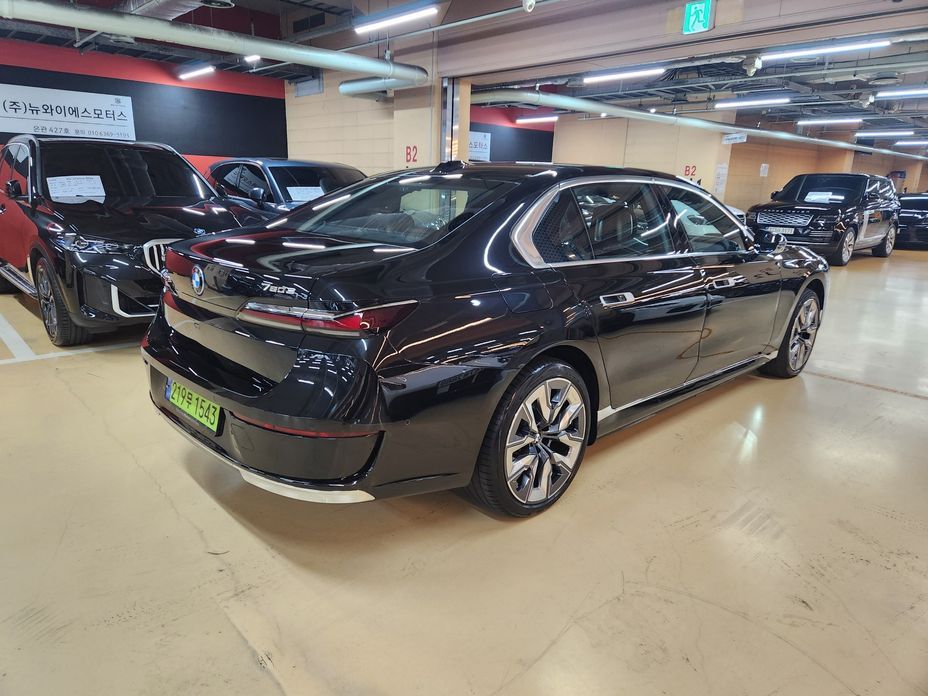 BMW 7-Series 2024