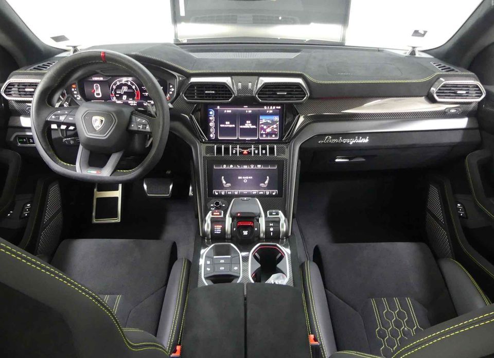 Lamborghini Urus 2024