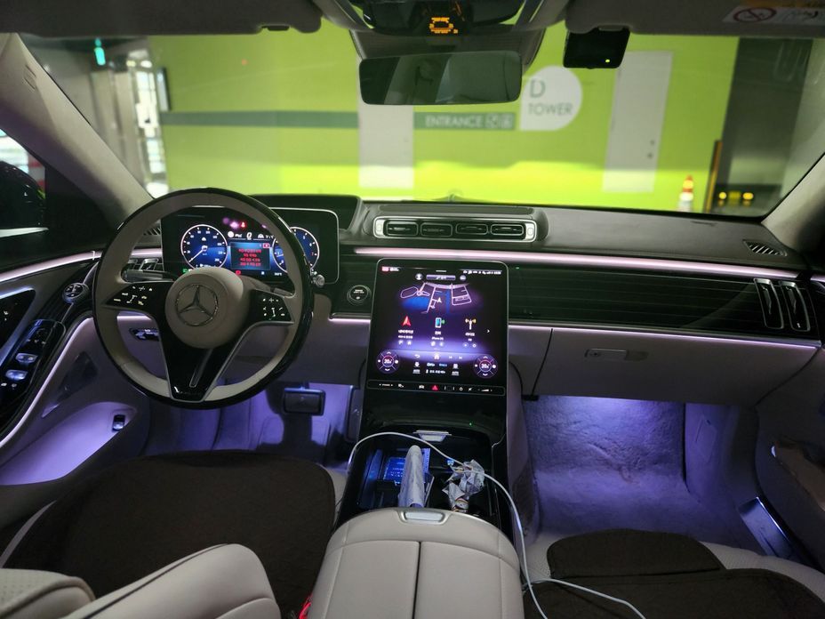 Mercedes-Benz S-Class 2024