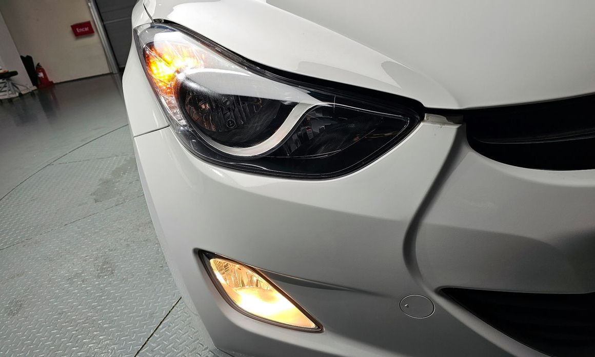 Hyundai AVANTE 2012