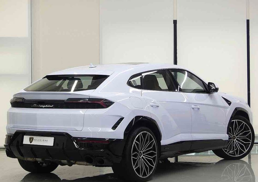 Lamborghini Urus 2025
