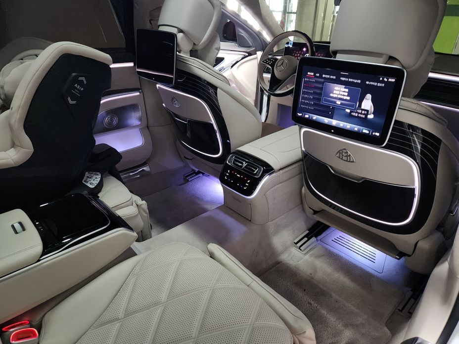 Mercedes-Benz S-Class 2024