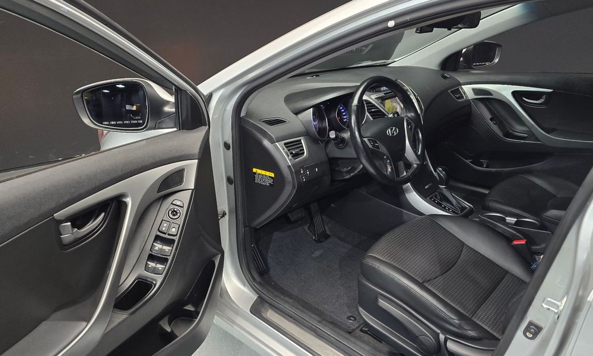 Hyundai AVANTE 2014