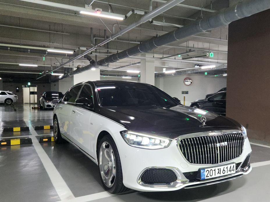 Mercedes-Benz S-Class 2024