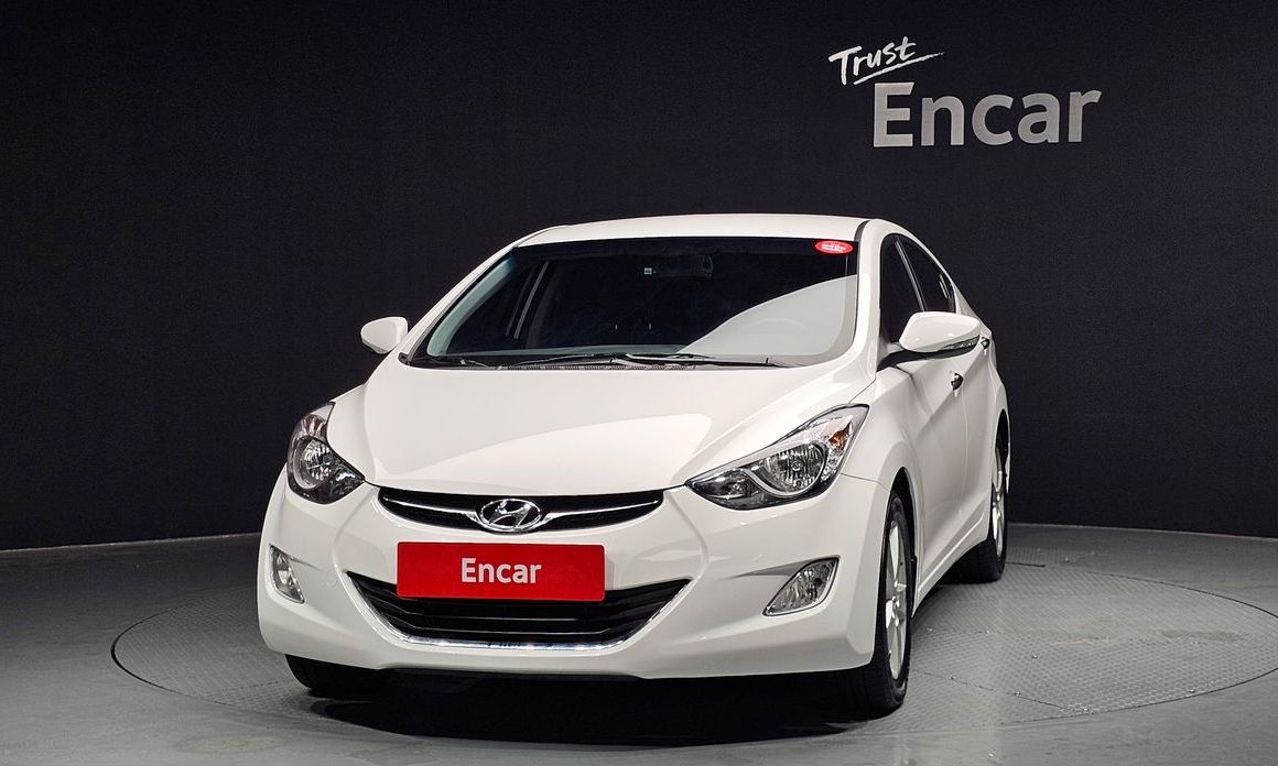 Hyundai AVANTE 2012